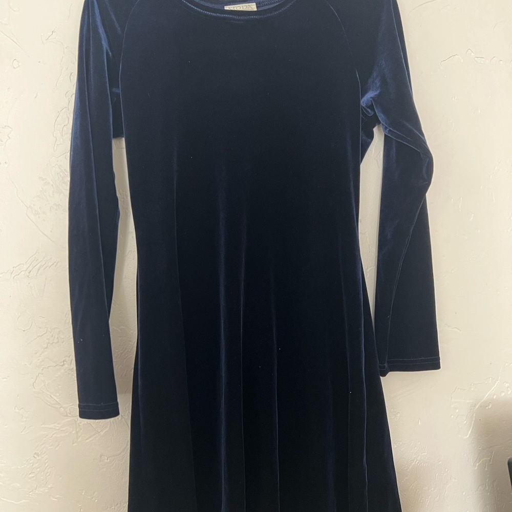 Vintage Navy Velvet Long Sleeve mini dress! BARELY worn and very cute!